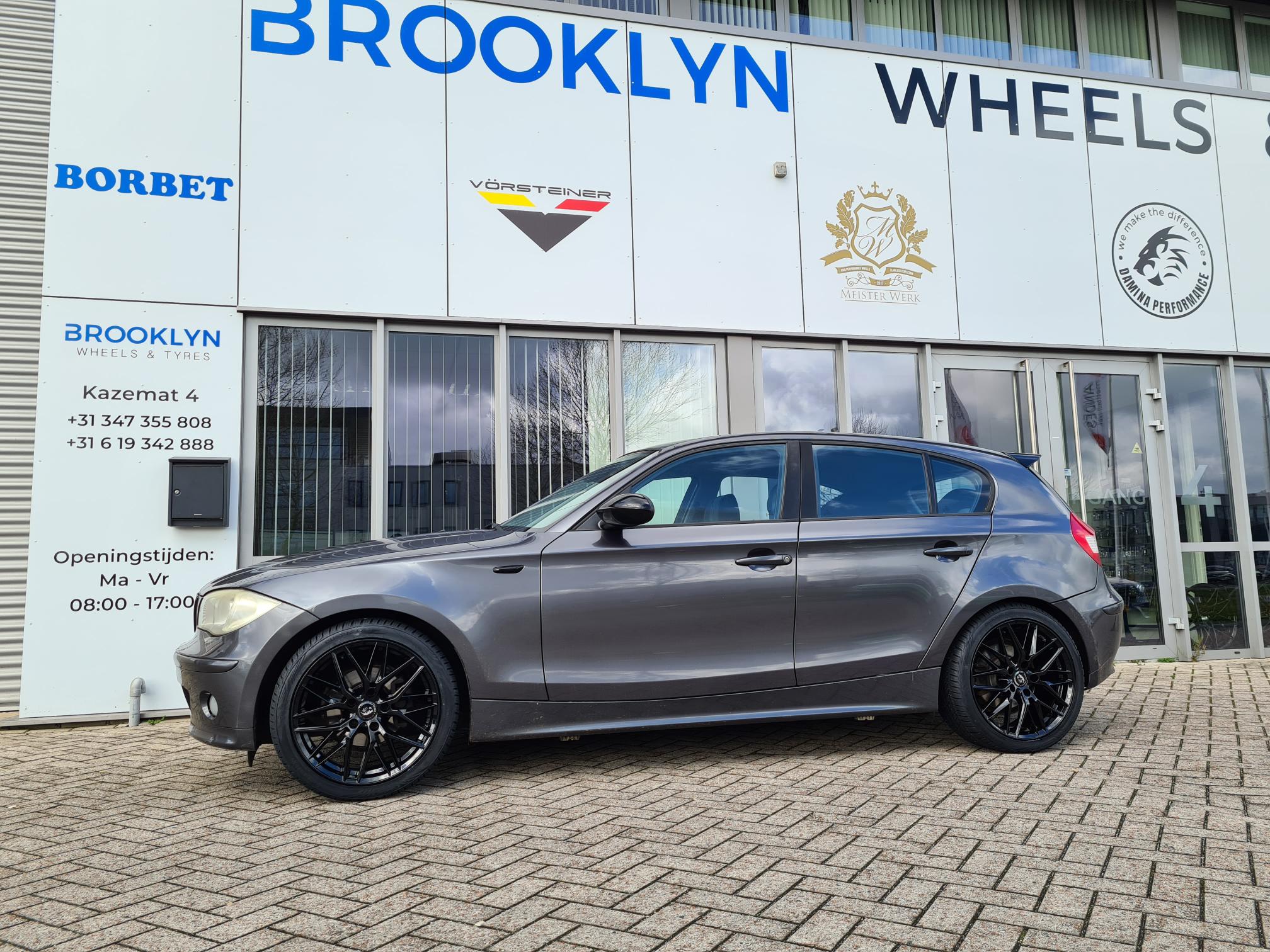 Damina DM08 zwart glanzend